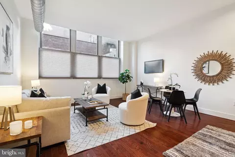 1101 Locust St #2J, Philadelphia, PA 19107