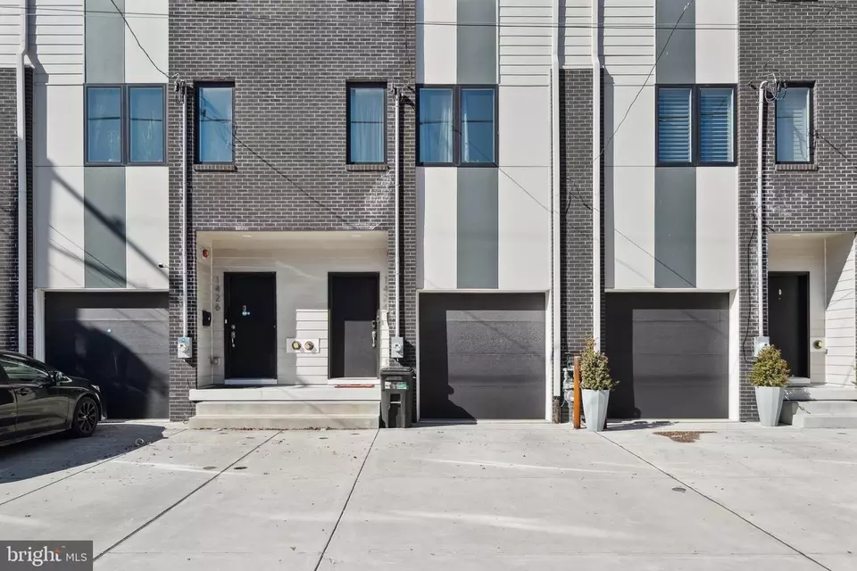 Exterior - 1424 S Front St, Philadelphia, PA 19147 photo 2 of 5
