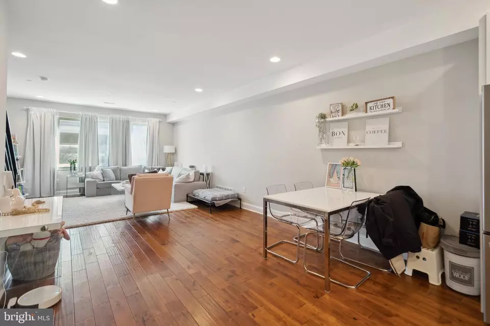 Dining - 1424 S Front St, Philadelphia, PA 19147 photo 2 of 2