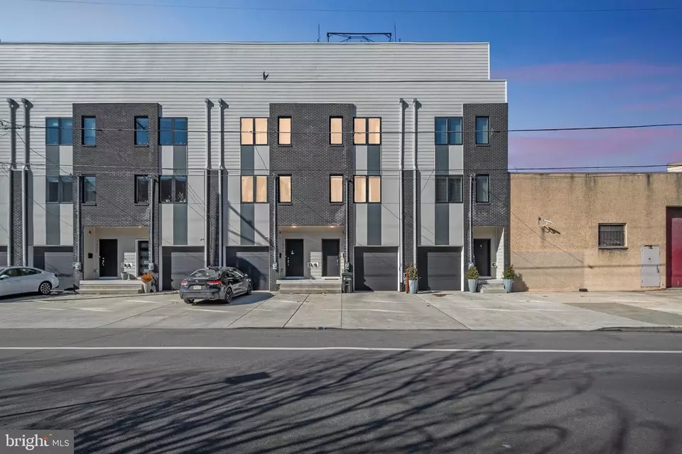 View/Area - 1424 S Front St, Philadelphia, PA 19147 photo 1 of 1