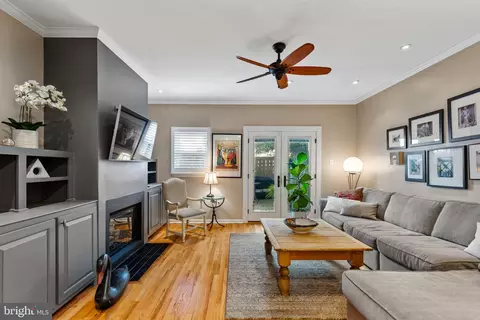 2501 Christian St #402, Philadelphia, PA 19146