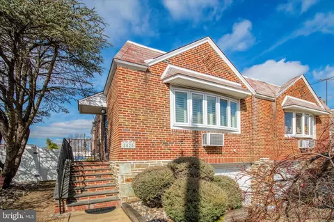 8020 Leonard St, Philadelphia, PA 19152