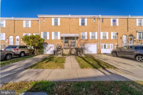 8107 Lindbergh Blvd, Philadelphia, PA 19153