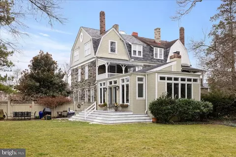 203 W Highland Ave, Philadelphia, PA 19118