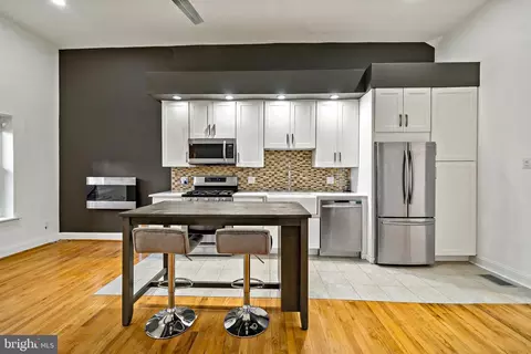 1929 Wallace St #1A, Philadelphia, PA 19130