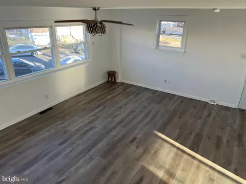 11729 Lanett Rd, Philadelphia, PA 19154