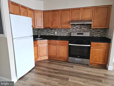 8064 Walker St, Philadelphia, PA 19136