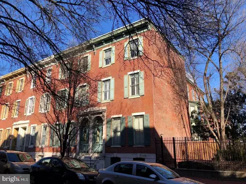 1729 Wallace St #201, Philadelphia, PA 19130