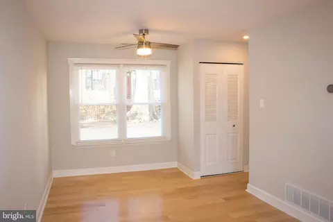 621 W Naomi St, Philadelphia, PA 19144