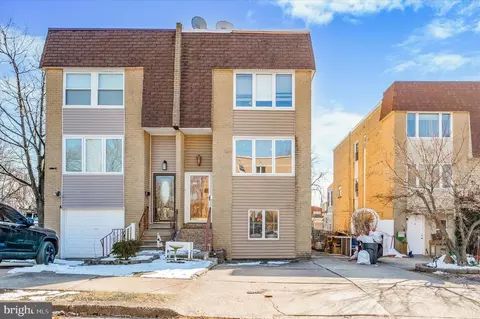 1196 Bartlett Pl, Philadelphia, PA 19115