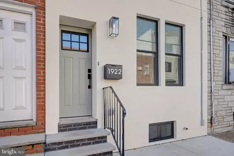 1922 Reed St, Philadelphia, PA 19146