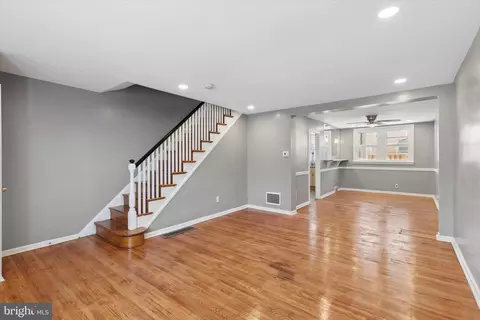1813 Glenifer St, Philadelphia, PA 19141
