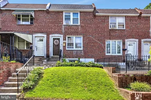 7666 Woodcrest Ave, Philadelphia, PA 19151