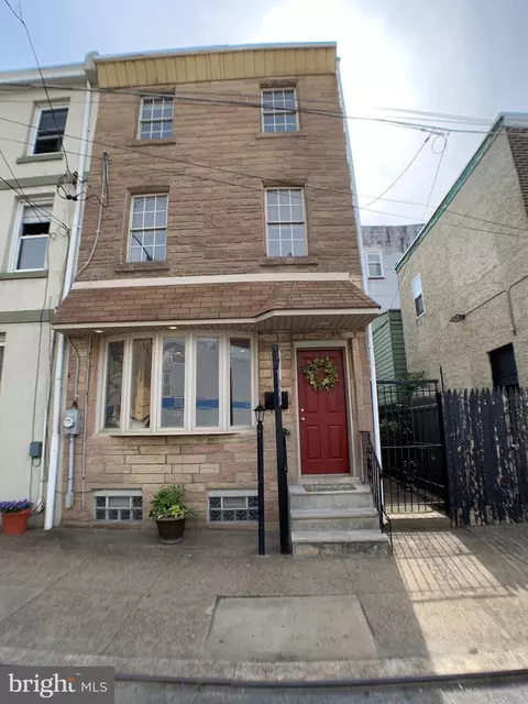 1140 Day St, Philadelphia, PA 19125