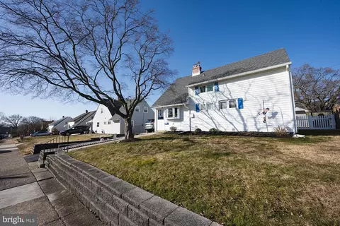 9310 Andover Rd, Philadelphia, PA 19114