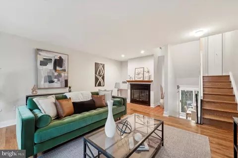 710 S Clifton St, Philadelphia, PA 19147