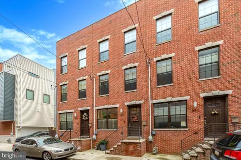2410 Manton St, Philadelphia, PA 19146
