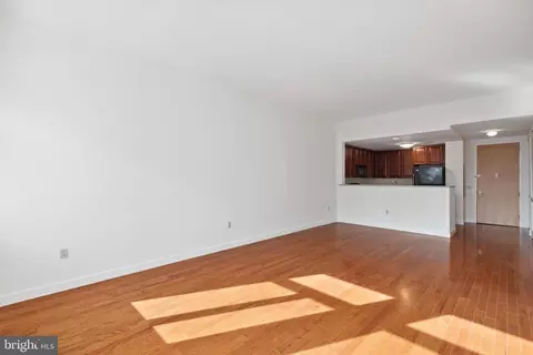 1900 Hamilton St #206, Philadelphia, PA 19130