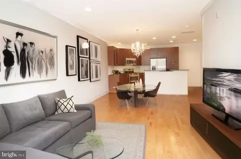 600 S 24th St #209, Philadelphia, PA 19146