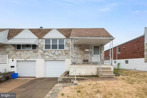 9748 Evans St, Philadelphia, PA 19115