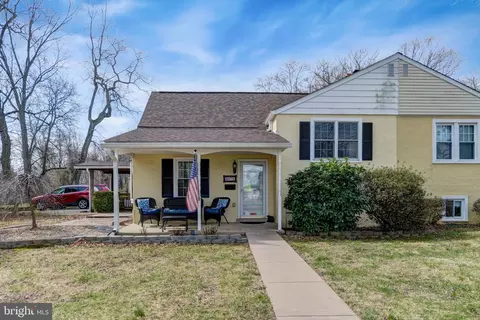 8578 Old Line Rd, Philadelphia, PA 19128