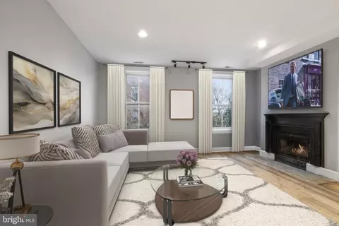 1739 Wallace St #201, Philadelphia, PA 19130