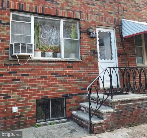 922 Watkins St, Philadelphia, PA 19148