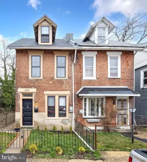 6649 Crowson St, Philadelphia, PA 19119