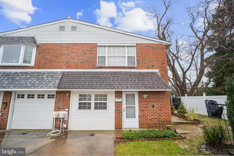 15009 Theresa Dr, Philadelphia, PA 19116