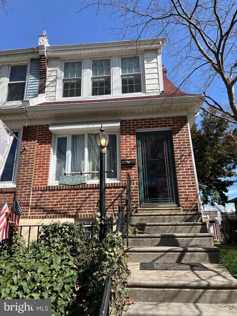 2239 Afton St, Philadelphia, PA 19152
