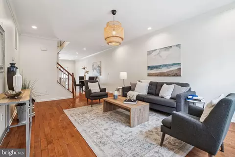 918 S 16th St, Philadelphia, PA 19146