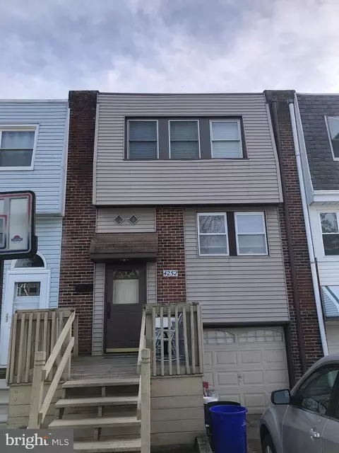 4252 Lawnside Rd, Philadelphia, PA 19154