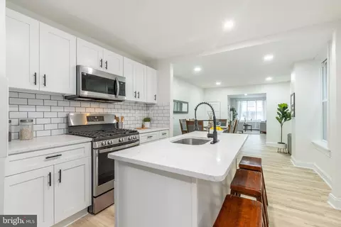 5727 Pine St, Philadelphia, PA 19143
