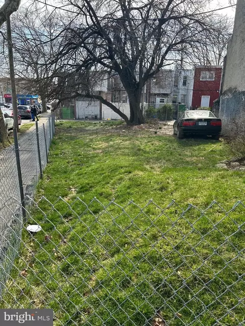 7200 Sommers Rd, Philadelphia, PA 19138