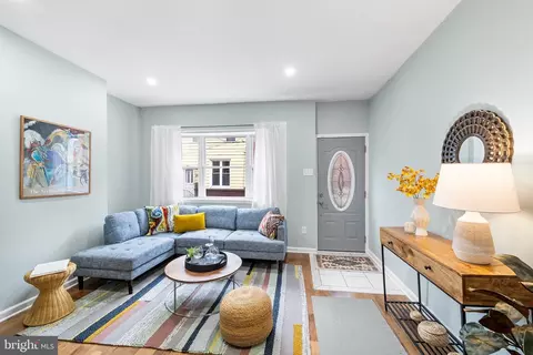 2539 S Rosewood St, Philadelphia, PA 19145