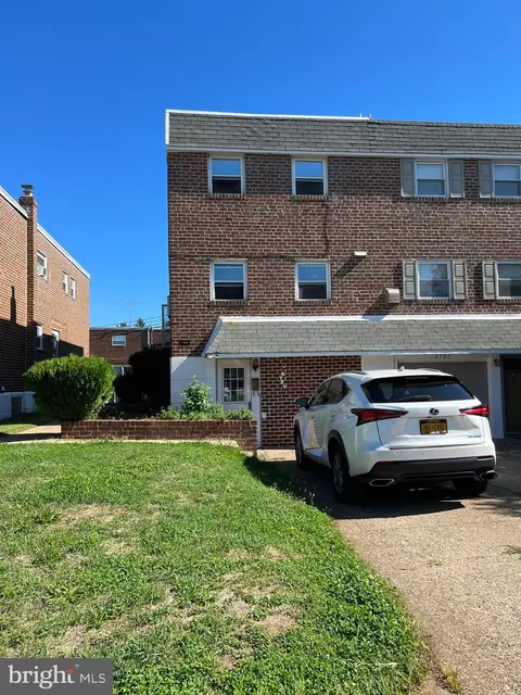 2705 Clayton St, Philadelphia, PA 19152