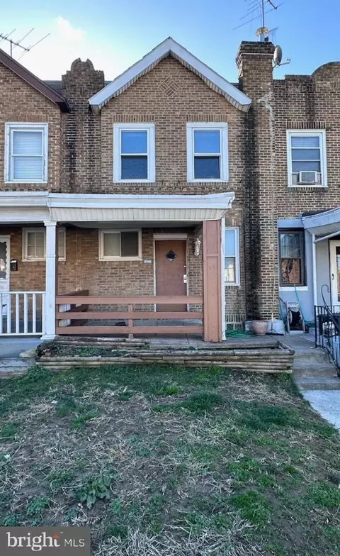 6742 Dicks Ave, Philadelphia, PA 19142