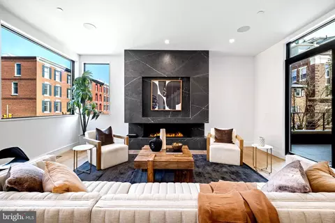2100 Lombard St, Philadelphia, PA 19146