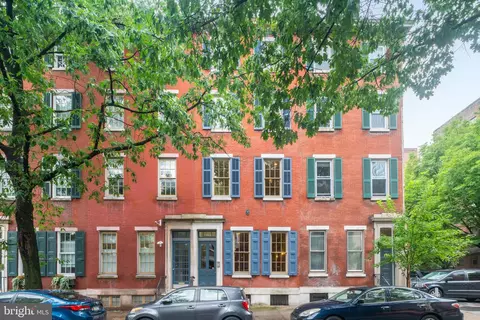 1322 Pine St, Philadelphia, PA 19107