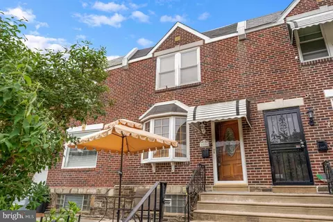 4556 Oakmont St, Philadelphia, PA 19136