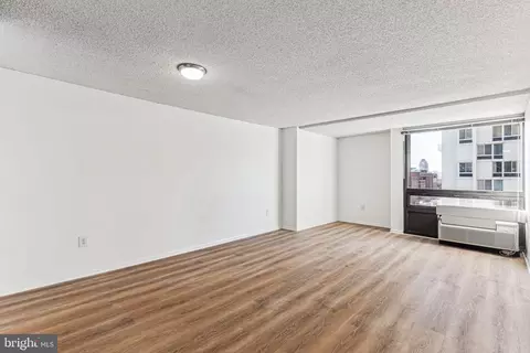 241 S 6th St #1306C, Philadelphia, PA 19106