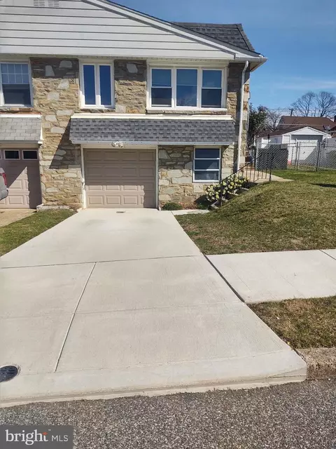 615 Sherrie Rd, Philadelphia, PA 19115