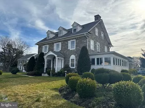 9701 Bustleton Ave, Philadelphia, PA 19115