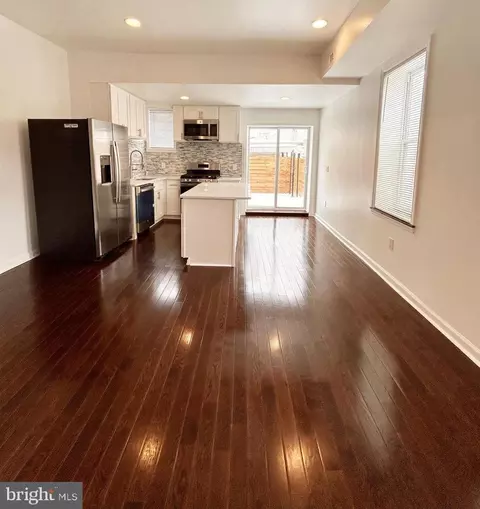 401 W Ruscomb St, Philadelphia, PA 19120