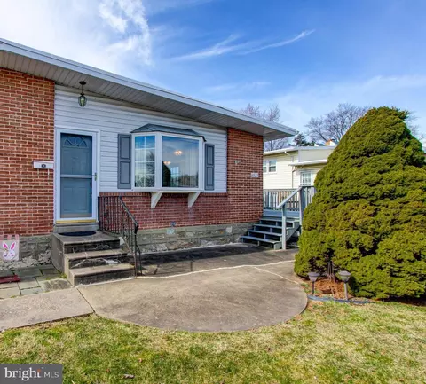 1022 Bingham St, Philadelphia, PA 19115