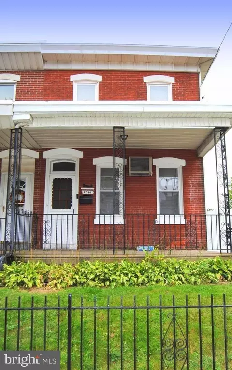 7041 Tulip St, Philadelphia, PA 19135