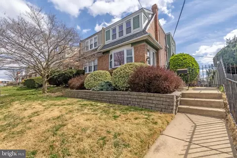 8327 Jeanes St, Philadelphia, PA 19111