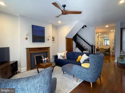 263 Rochelle Ave, Philadelphia, PA 19128
