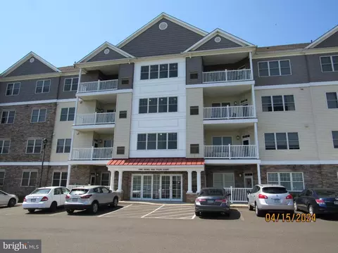 300 Tyler Ct #444, Philadelphia, PA 19111
