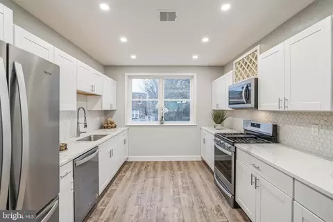 2032 E Tulpehocken St, Philadelphia, PA 19138